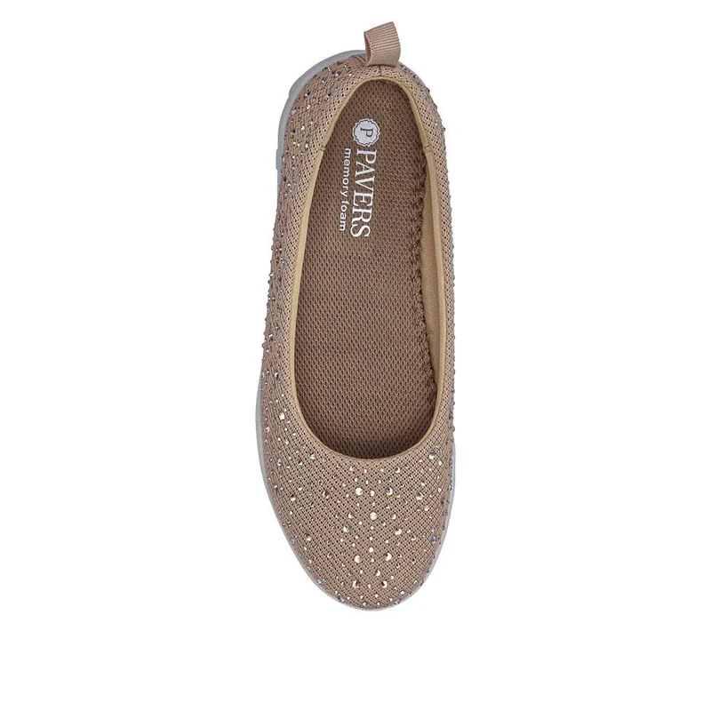 Lightweight Slip On Pumps - BRK39005 / 325 008 - Taupe