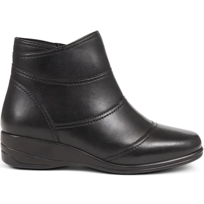 Leather Wedge Ankle Boots - KF38008 / 324 492 - Black
