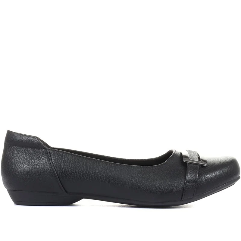 Wide Fit Buckle Detailed Slip On Pumps - WBINS26029 / 310 595 - Black