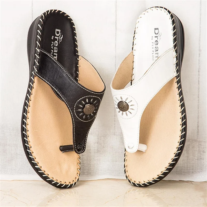 Fly Flot Leather Toe Post with Metal Centre Stud - KFFLY1901 / 146 506 - Black